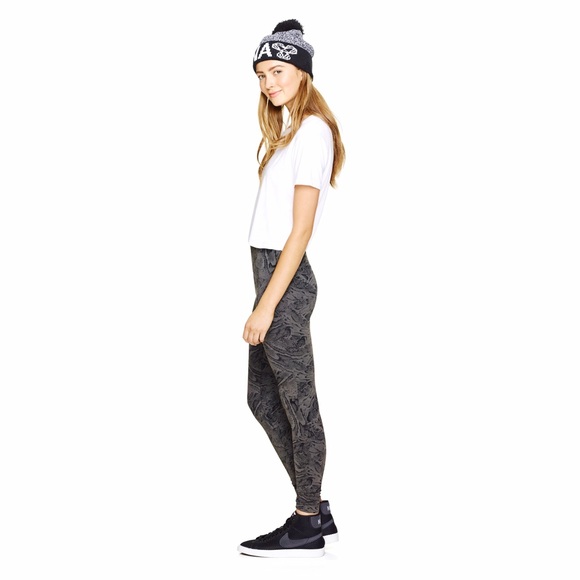 TNA - Equator Legging - Black/Charcoal