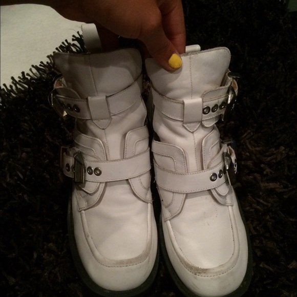 white booties - Picture 3 of 4