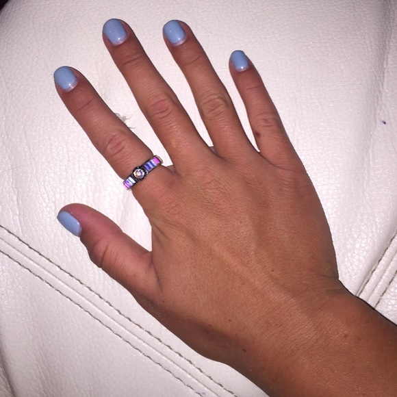 Henri bendel ring