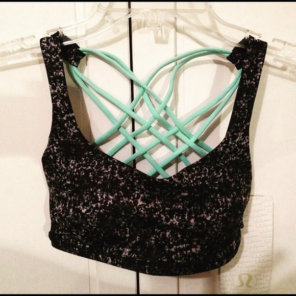 ***sold!!! Lululemon "Free To Be Bra* Wild" !!Auth - Picture 2 of 4