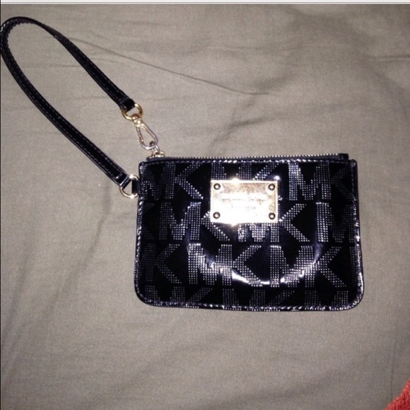 Michael kors clutch wallet