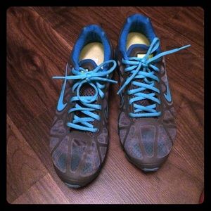 Women air max size 9