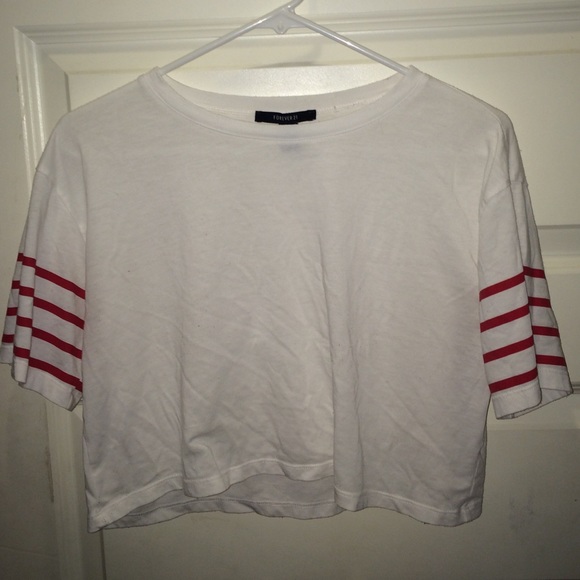 WHITE SHIRT W RED STRIPES