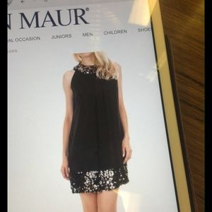 ISO ISO ISO of this dress from Von maur..