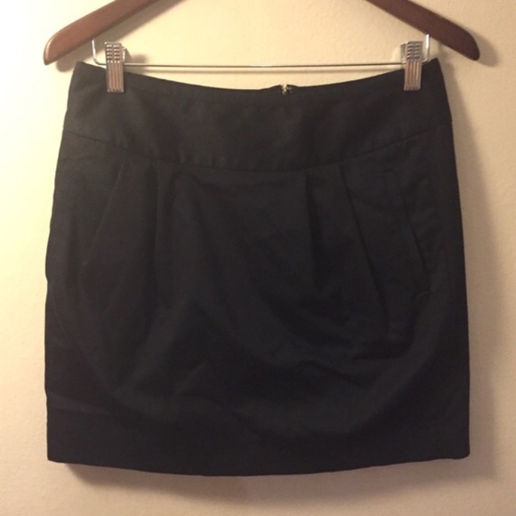 💕REDUCED 🎀 Banana Republic Structured Mini Skirt - Picture 3 of 3