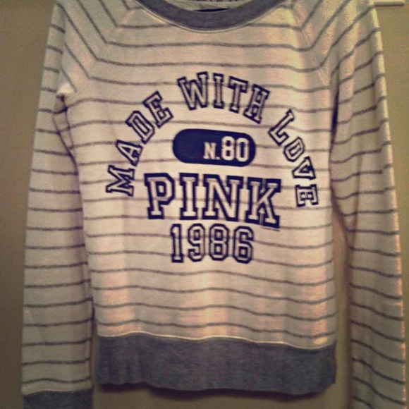 VS PINK sweatshirt - Picture 1 of 4