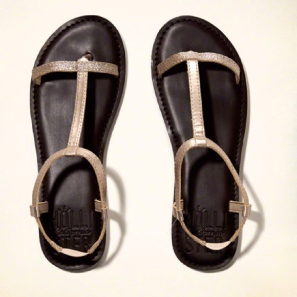 hollister sandals hollister brand new hollister faux leather sandals bnwt hollister sandals hollister brand new hollister faux leather sandals bnwt