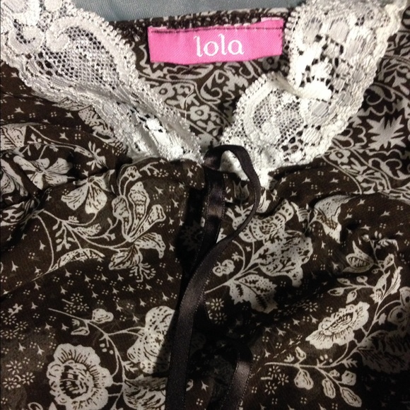 TRADED-Sheer delicate delight - Picture 2 of 4