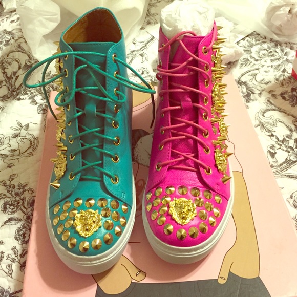 Jeffrey Campbell Adams Lion