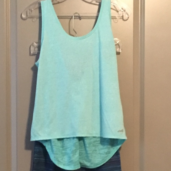 Workout Tank - Picture 2 of 4