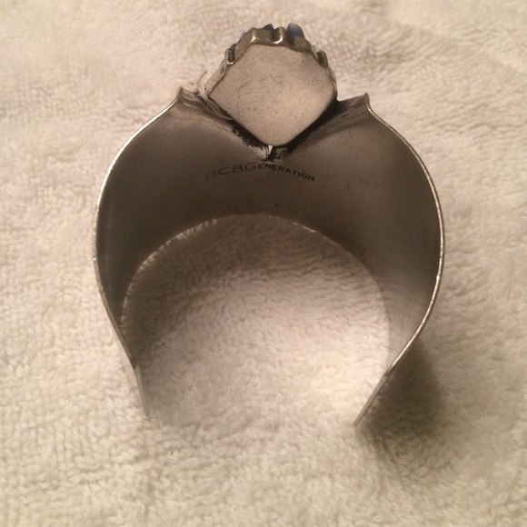 BCBG Silver cuff bracelet - Picture 2 of 4