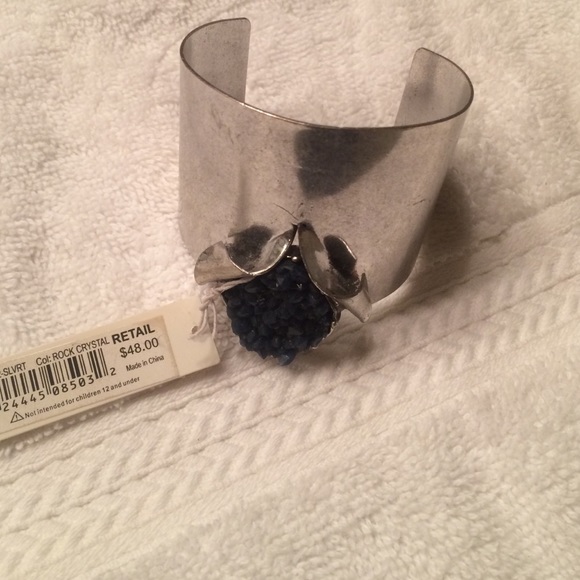 BCBG Silver cuff bracelet - Picture 3 of 4