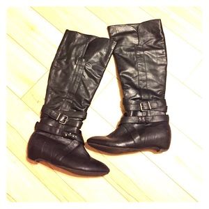 ❌ SOLD ❌ Faux Leather Black Boots
