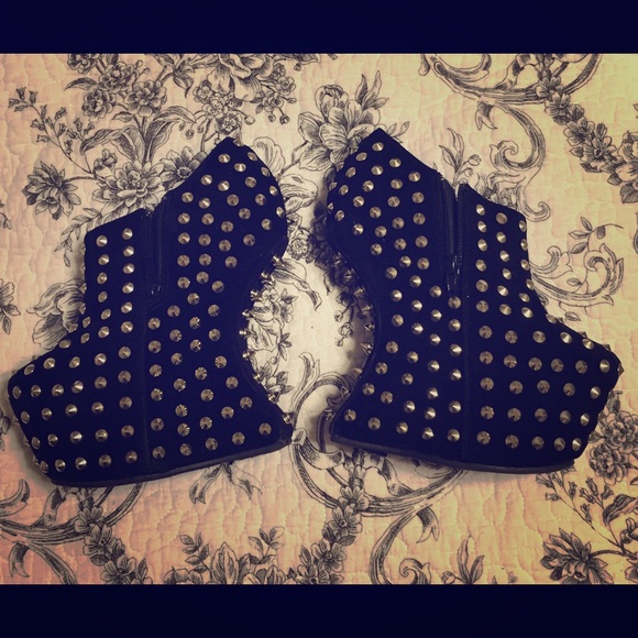 Studded Heelless Heels - Picture 1 of 4