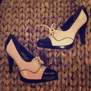 Reposh ❤️ Vintage Inspired Colorblock Heels