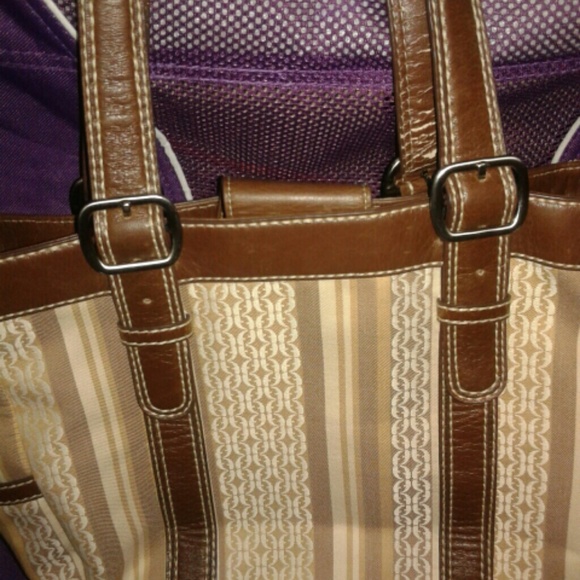 FOSSIL - Picture 2 of 3