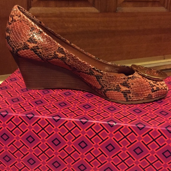 Tory Burch Shoes - Picture 2 of 4