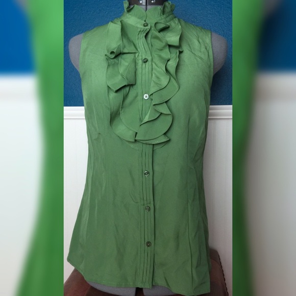 AnnTaylor LOFT Ruffle Sleeveless w/ Victorian Neck - Picture 4 of 4