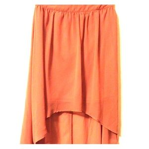 High waisted, high-low skirt