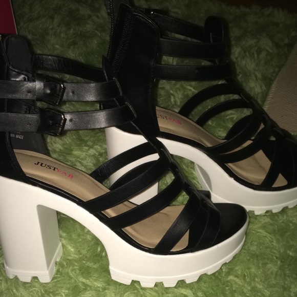 Chunky platform heels - Picture 4 of 4