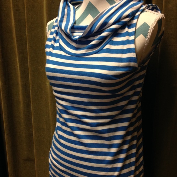 Express dress - Picture 2 of 3