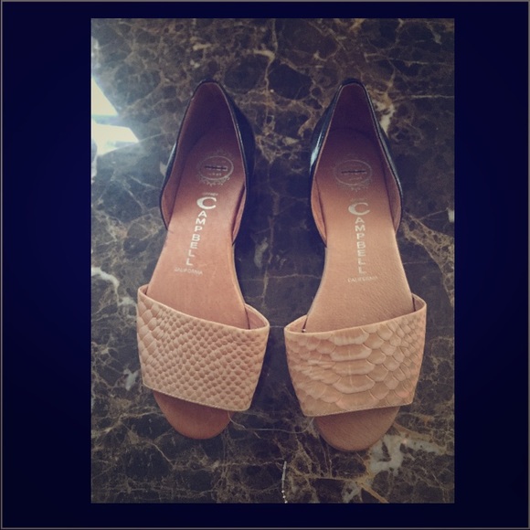 Jeffrey Campbell Shoes - SOLD🌟 mercari  Jeffrey Campbell ReptileFlat
