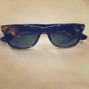 Ray ban wayfarer sunglasses