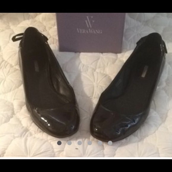 Vera Wang Black patent shoes