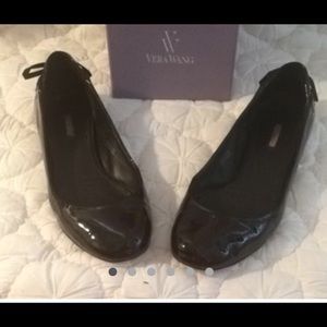 Vera Wang Black patent shoes