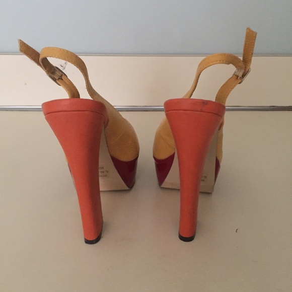 Funky Pumps! - Picture 3 of 4