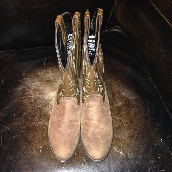 Laredo cowgirl boots