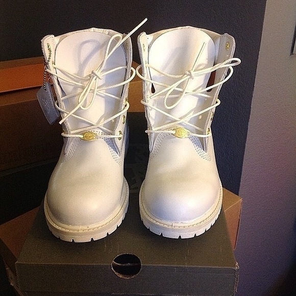White timbs - Picture 2 of 2