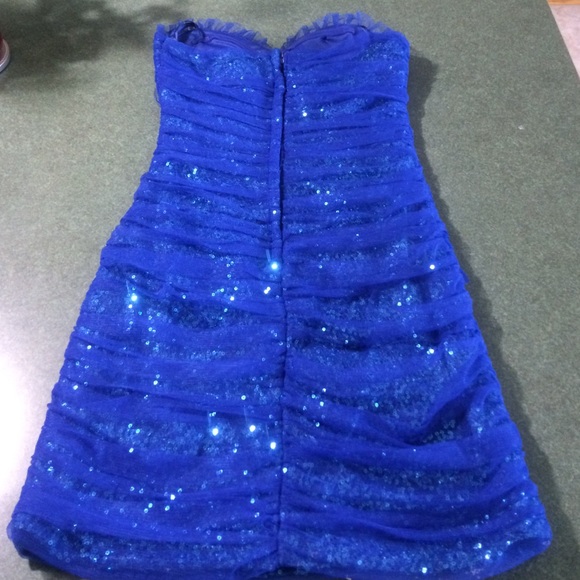 Prom Dress - Picture 2 of 4