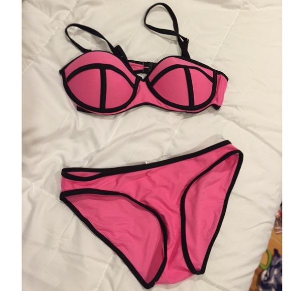 Pink/Black Seam Baiting Suit - Picture 2 of 2
