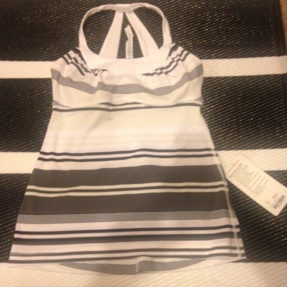 lululemon athletica Tops - Lululemon NWT 😍