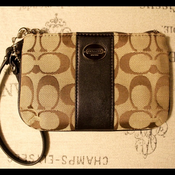 COACH Legacy Signature Small Wrislet