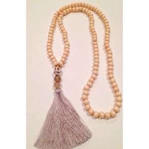 TASSEL NECKLACE