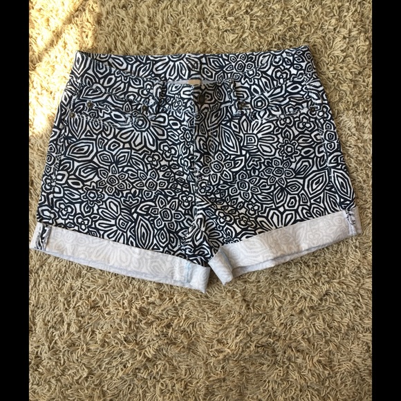 ❌SOLD LOCALLY❌Loft Navy Pattern Jean Shorts - Picture 1 of 1
