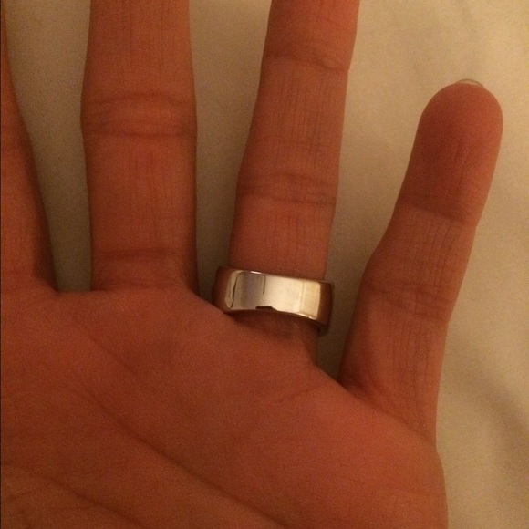 Lia Sophia 3 stone ring. - Picture 3 of 4