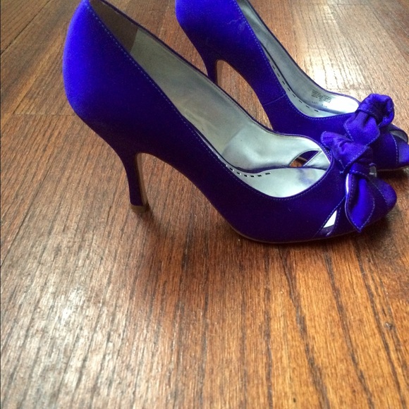 Gianni Bini Purple Peep Toe Heels - size 6.5 - Picture 2 of 3