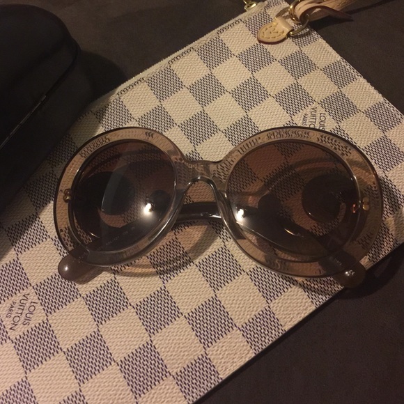 ⌛️SOLD⌛️PRADA Baroque BROWN Round Sunglasses - Picture 2 of 4
