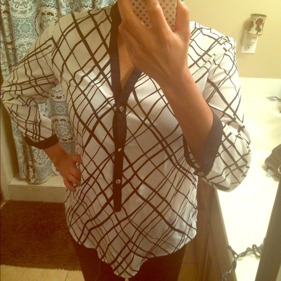 Black & white New York & Company blouse