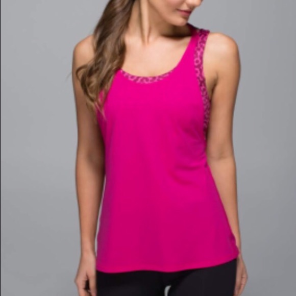 💕SOLD💕 Lululemon All Sportsupport magenta size 8 - Picture 3 of 4