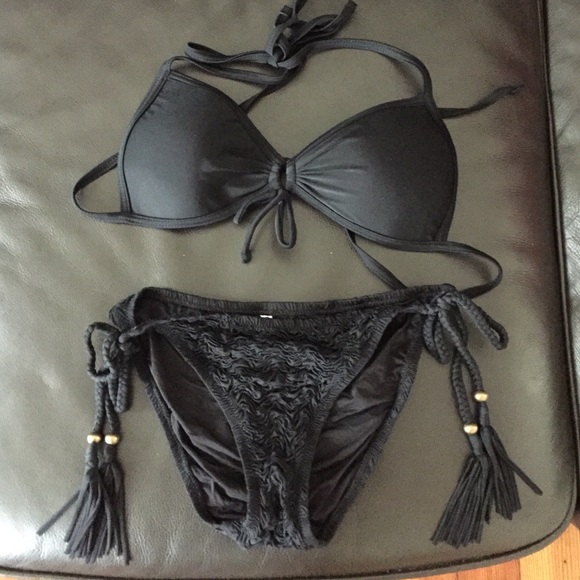 Black bikini set