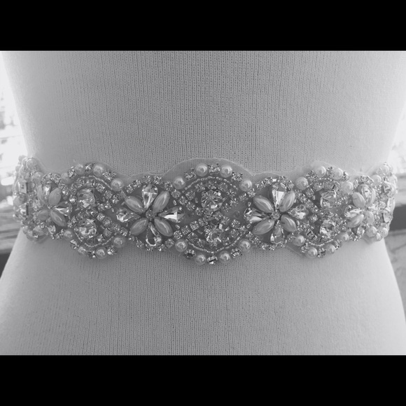 Pear and rhinestone wedding bridal belt - Picture 2 of 2