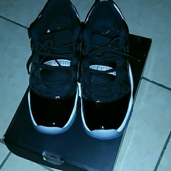 Jordan 11 low