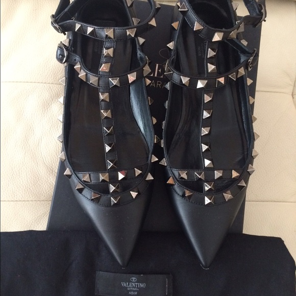 Valentino Shoes - 🚫SOLD 🚫VALENTINO ROCKSTUD FLAT SHOES