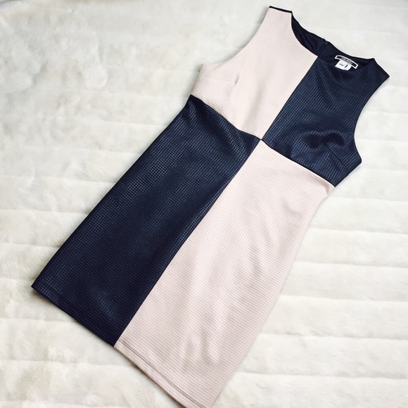 LAST CALL 8/22 🌟Color Block Dress - Picture 2 of 3