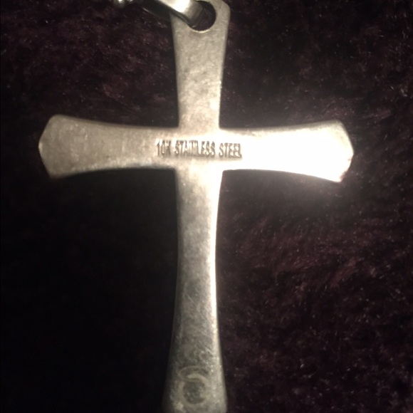 10k Stainless Steel Crucifix Pendent Necklace - Picture 2 of 4