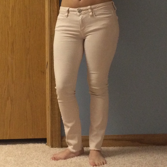 American Eagle Outfitter pink jegging pants